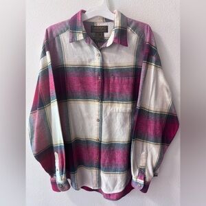 Eddie Bauer women’s Pink, Cream & grey Plaid Flannel Button-Up size M